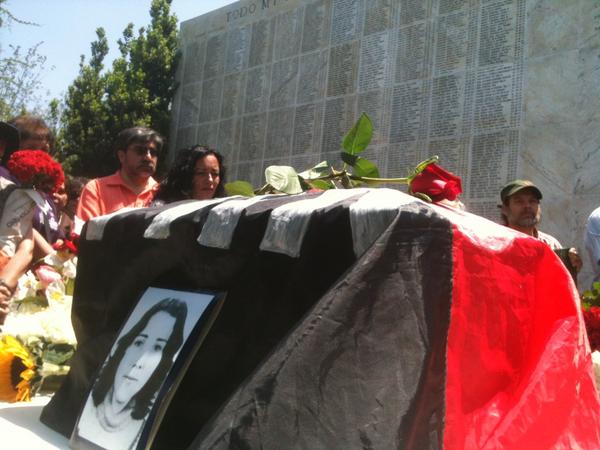 Funeral de Yenny. Foto El Clarín